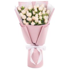 Bouquet of cream bush roses 
