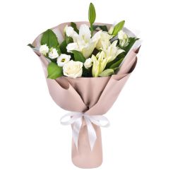 Bouquet of white lilies and eustoma 