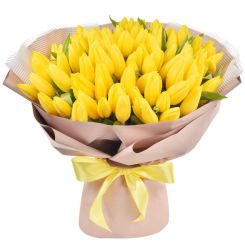 Yellow tulips in the bouquet 