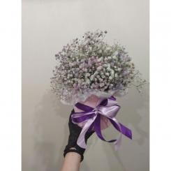 Коробка с гипсофилами разных цветов